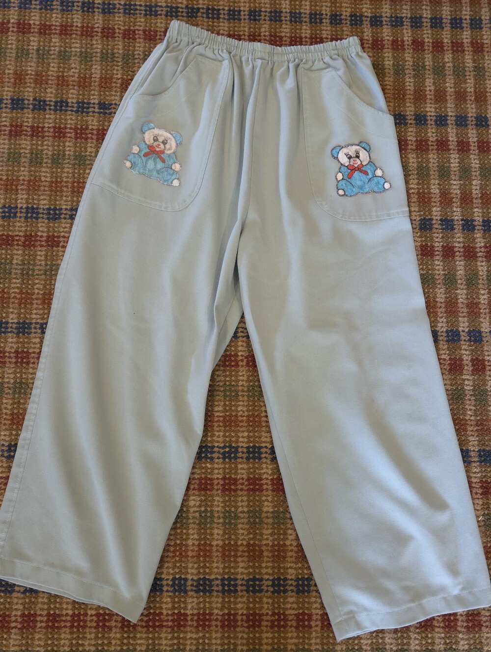 Kawaii Kidcore Pastel Mint Teddy Bear Applique Capris Size Extra Small